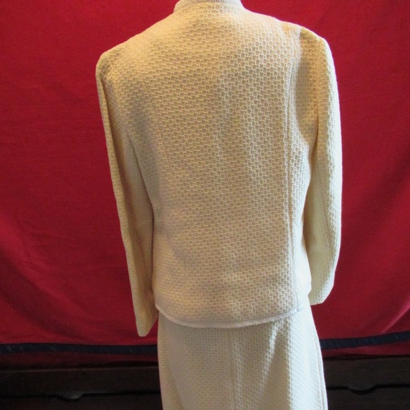 Rona New York 2 piece skirt set - Picture 3 of 12